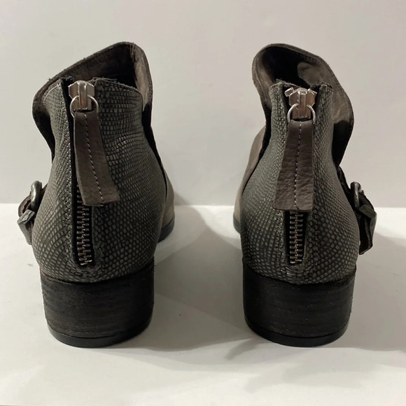 Bueno "NWOB" Maude Grey/Brown Nubuck Snake Embossed Boots Size 7.5 - Picture 7 of 13